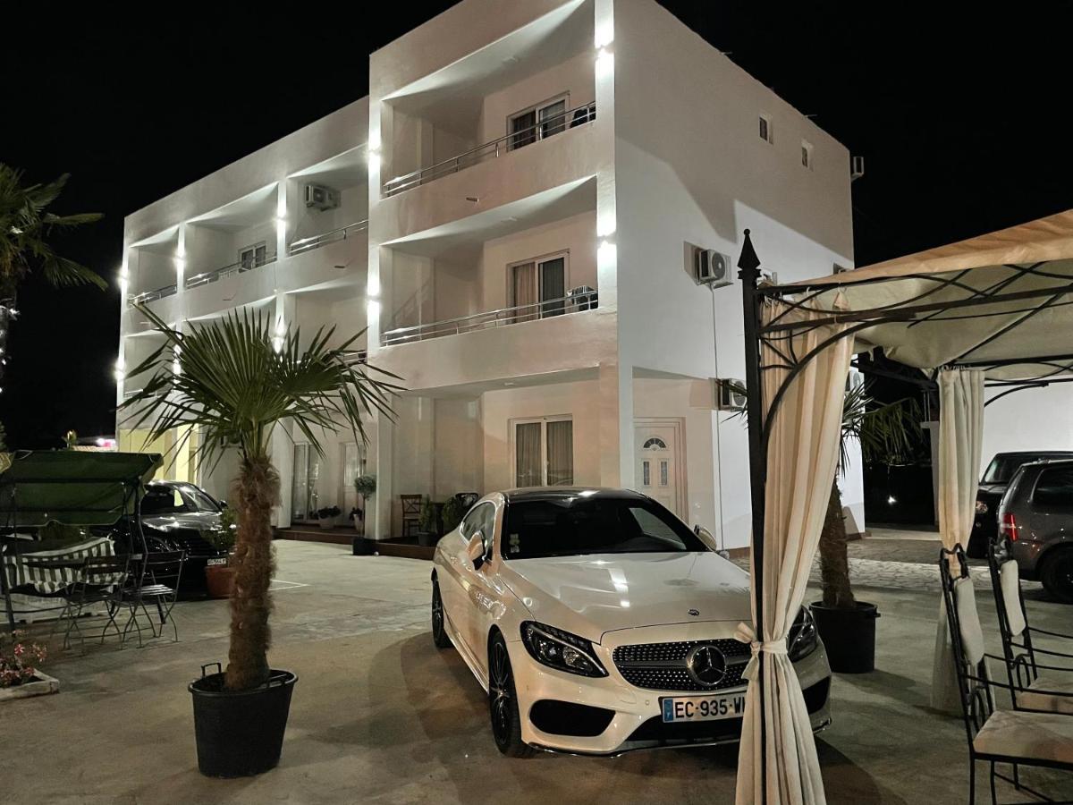 Apartments Vila Sara M Ulcinj Exterior foto